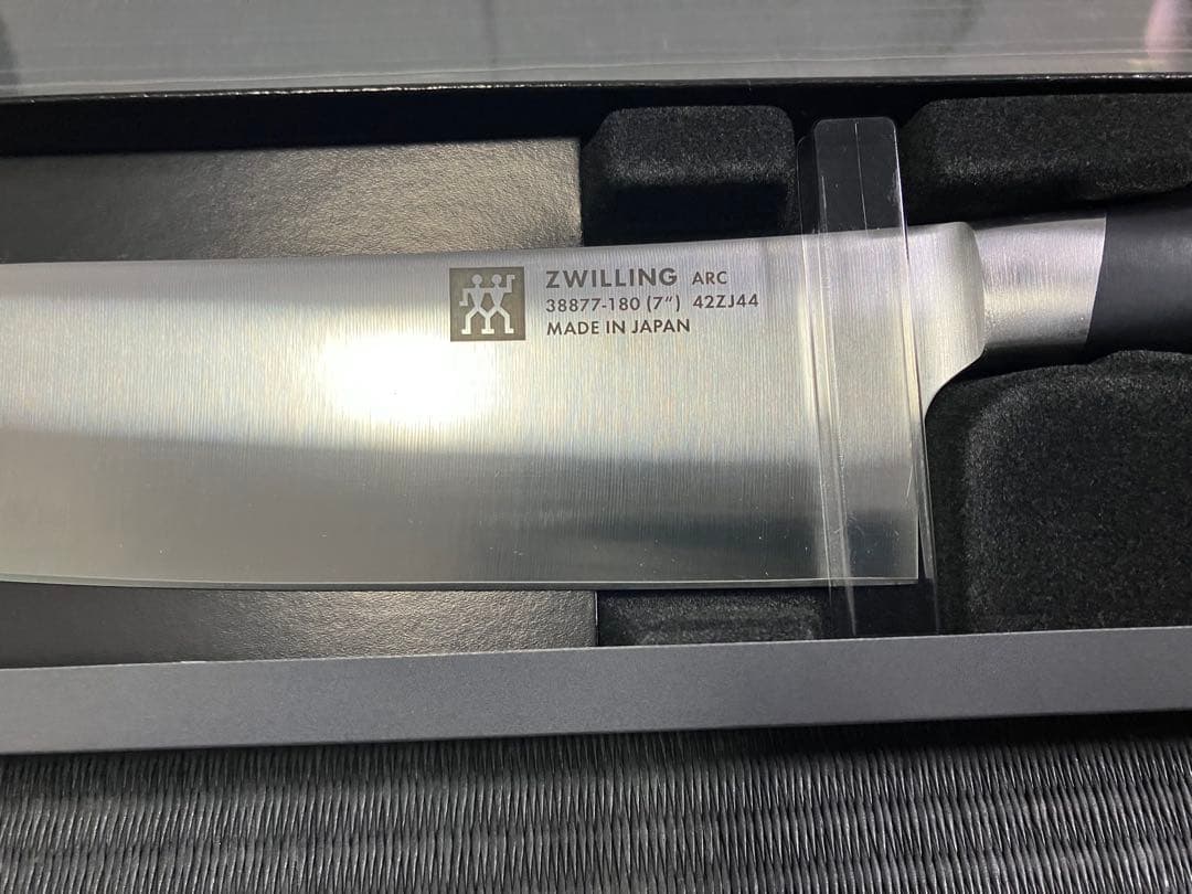 ツヴィリング アーク　三徳包丁 180 38877-181 ステンレス　新品