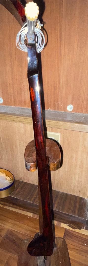 新栄堂　沖縄三線　棹のみ　黒木？　ユシ？　マカビ