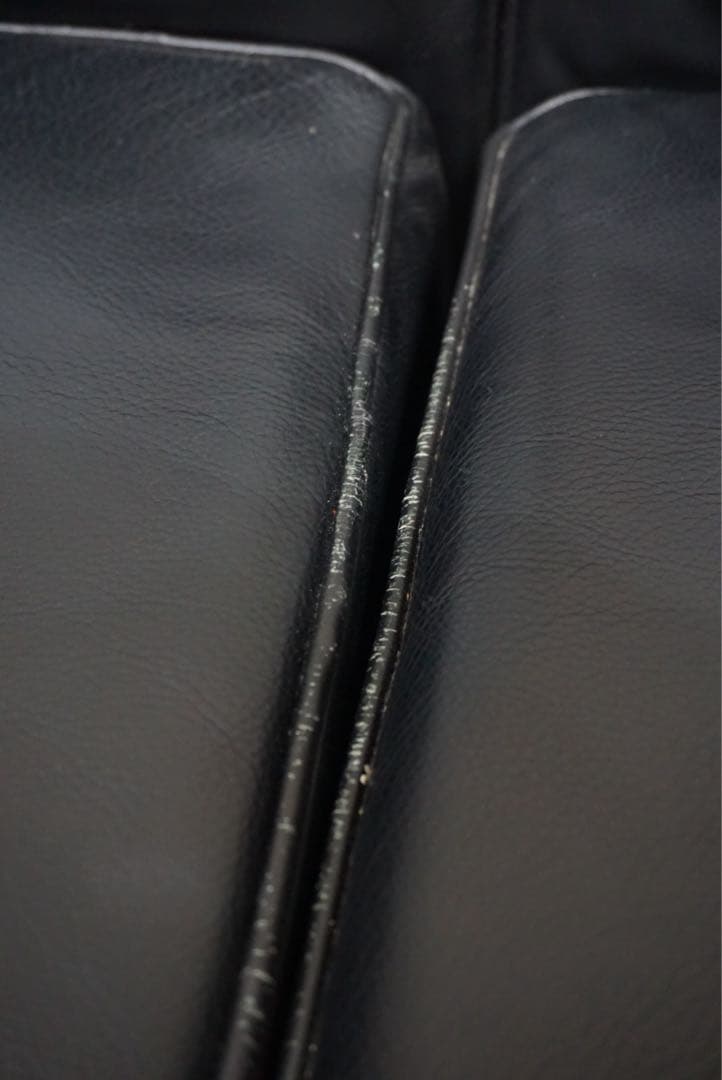 IDC大塚家具 黒総本革 LC2 ル・コルビジェ リプロダクトソファ