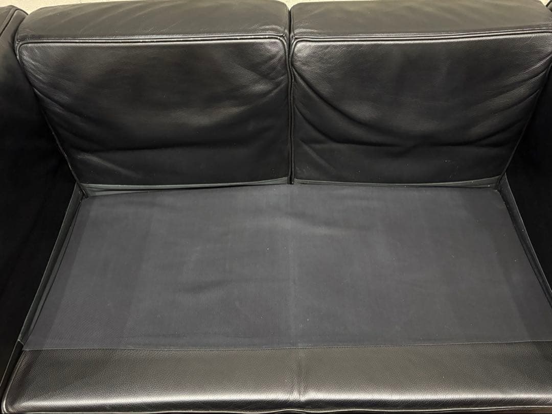 IDC大塚家具 黒総本革 LC2 ル・コルビジェ リプロダクトソファ