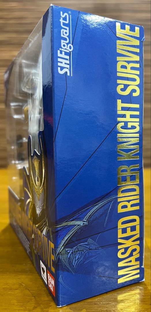 S.H.Figuarts　仮面ライダーナイトサバイブ　未開封