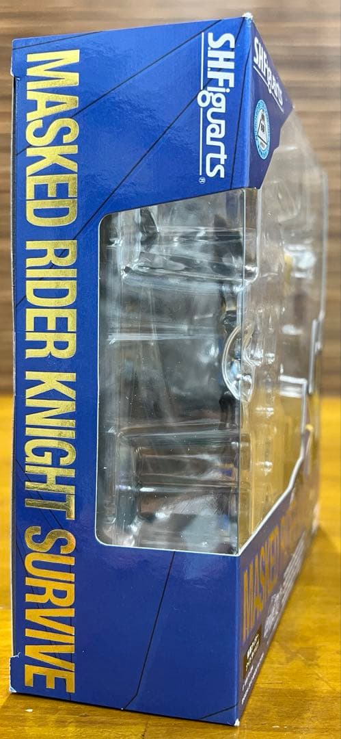 S.H.Figuarts　仮面ライダーナイトサバイブ　未開封