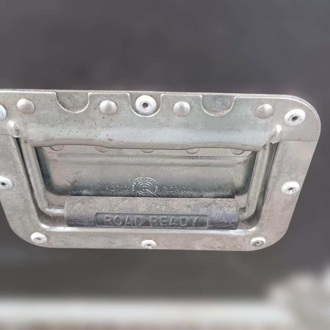 7010）Road Ready 大型機材トランクケース キャスター付き - メルカリ