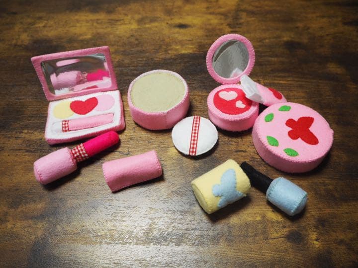 32 フェルトままごと　お化粧セット　オーダーページ