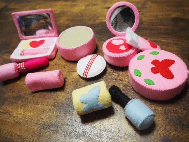 32 フェルトままごと　お化粧セット　オーダーページ