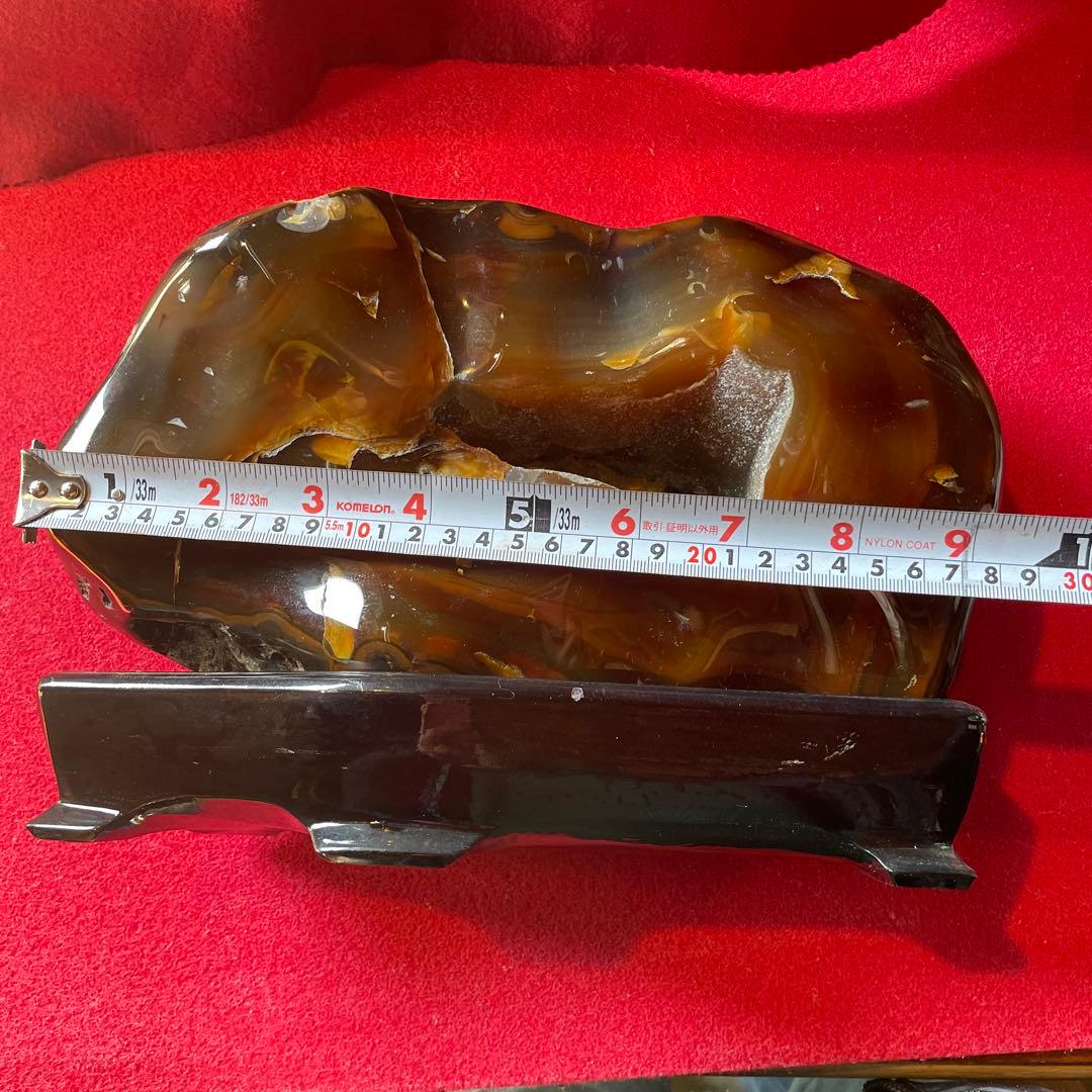 メノウの置物 黒色台座付き