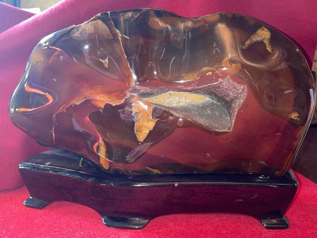 メノウの置物 黒色台座付き