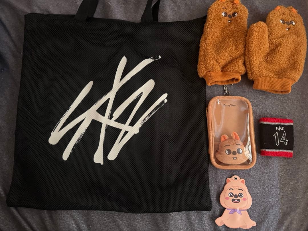 straykids トートバッグ 手袋 アクスタケース リストバンド セット