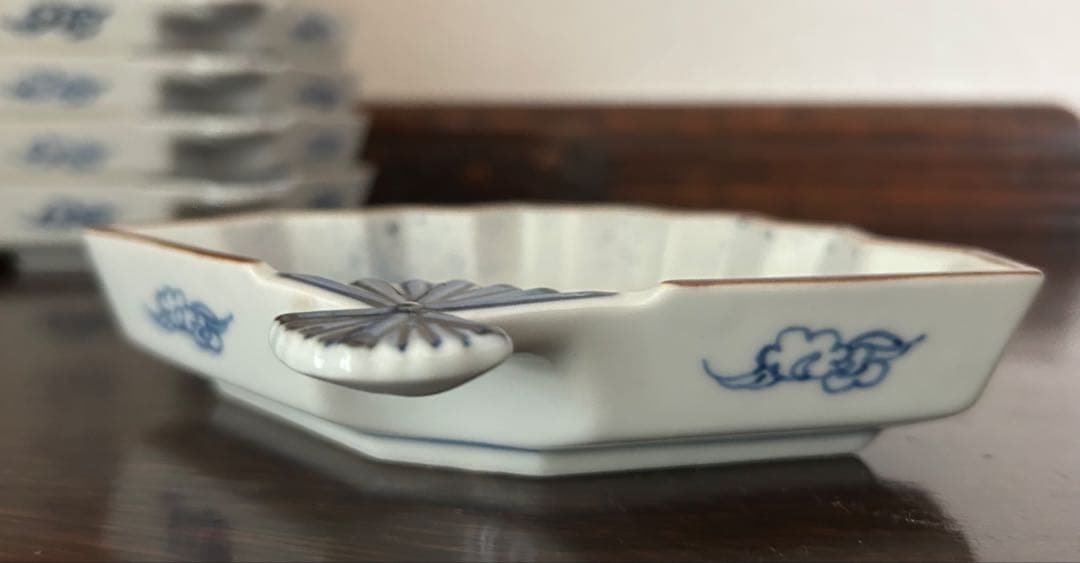 九谷焼　上出長右衛門窯　扇型　向付　小鉢　吹墨兎文 5個　①