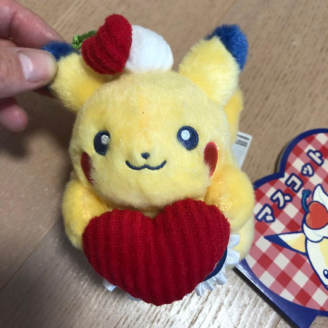 PIKACHU DINER◎ピカチュウ◎マスコットとぬいぐるみの2点