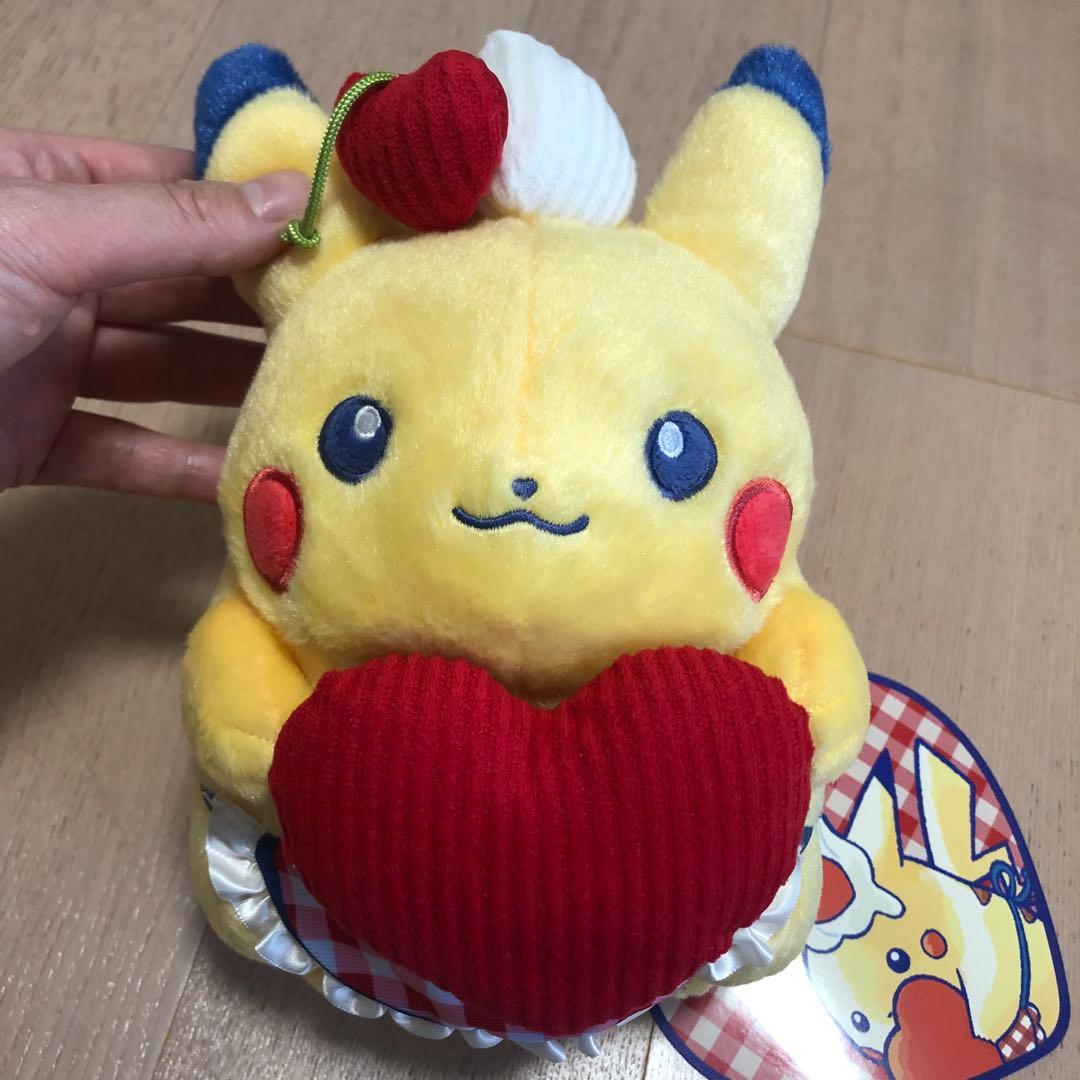 PIKACHU DINER◎ピカチュウ◎マスコットとぬいぐるみの2点