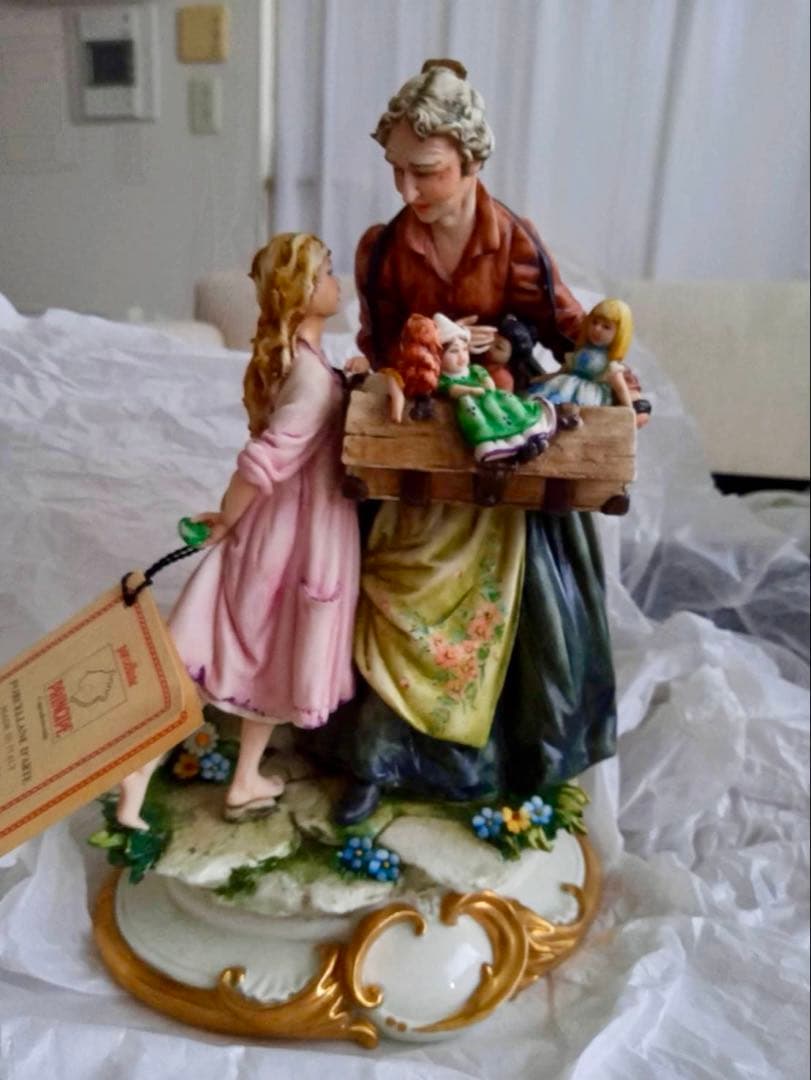 イタリア　カポディモンテ　陶器人形　フィギュリン　オブジェ　ぬいぐるみ　ドール