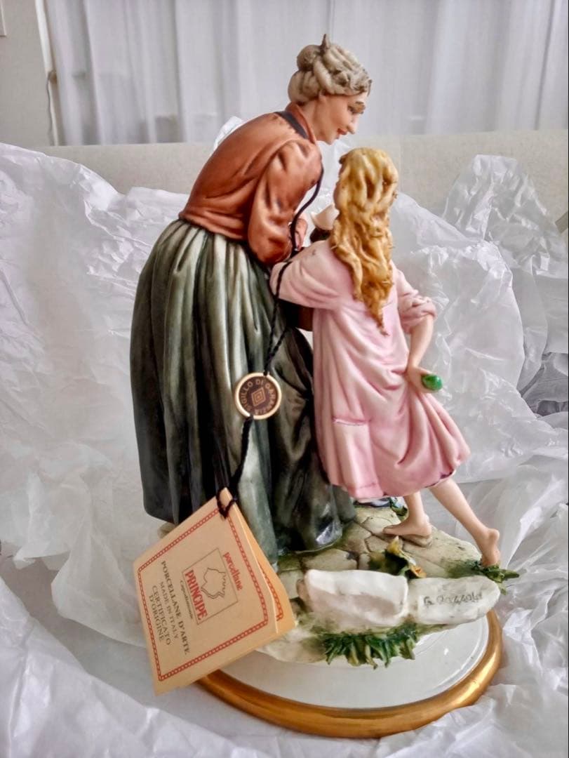 イタリア　カポディモンテ　陶器人形　フィギュリン　オブジェ　ぬいぐるみ　ドール