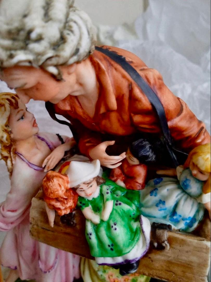 イタリア　カポディモンテ　陶器人形　フィギュリン　オブジェ　ぬいぐるみ　ドール