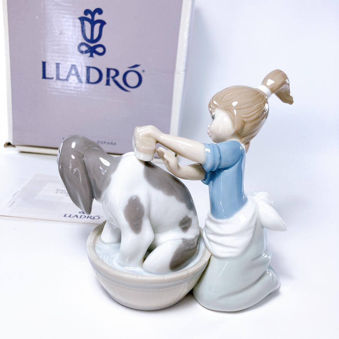 LLADRO リヤドロ きれいにしましょうね 少女・犬　05455|2616|☆