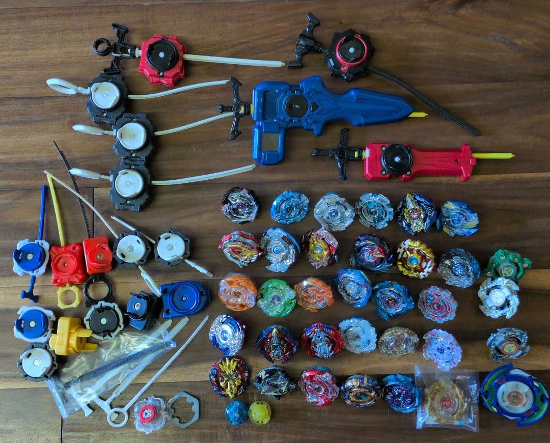 ベイブレードバースト まとめ売り！ 無限ベイスタジアム付き