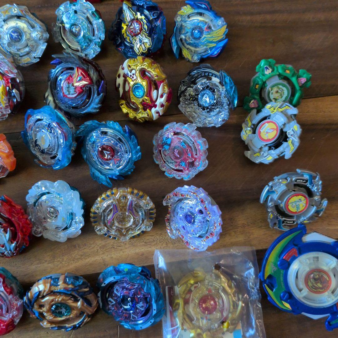 ベイブレードバースト まとめ売り！ 無限ベイスタジアム付き