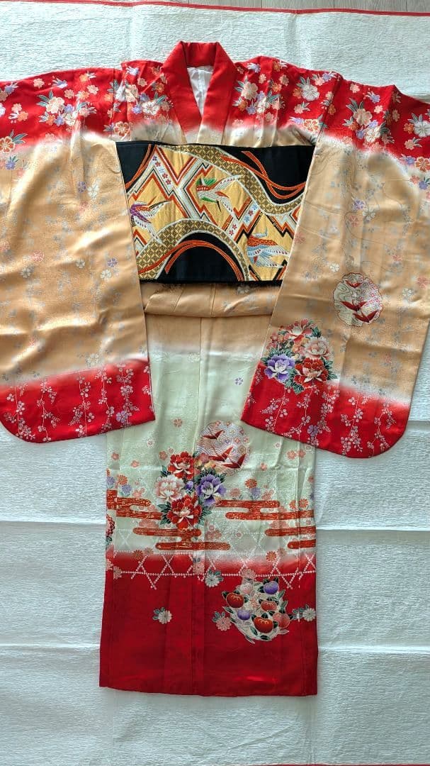 7歳　正絹杏子色牡丹　七五三　お着物・帯セット