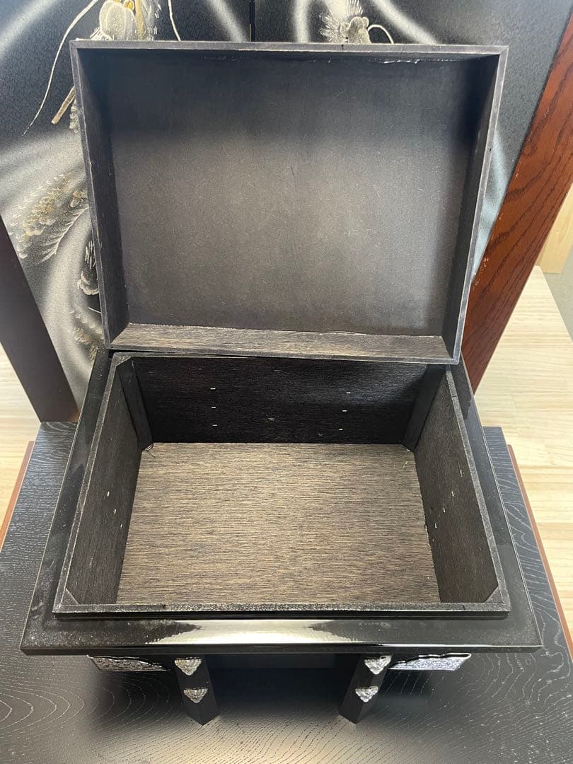 豪華な五月人形 兜飾り 龍屏風 弓太刀セット