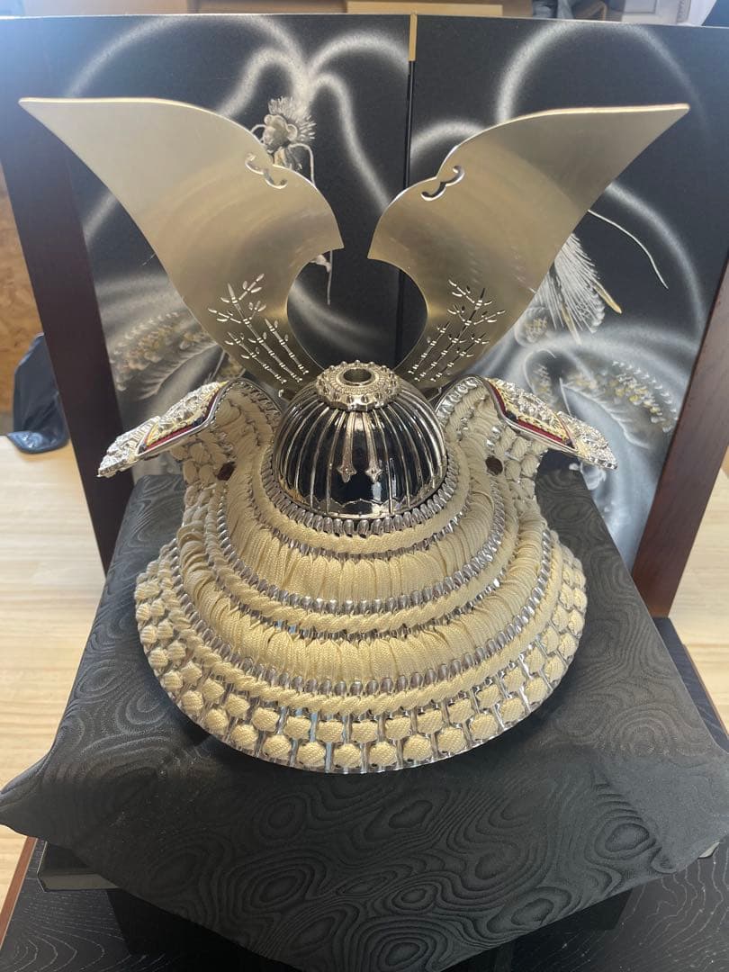 豪華な五月人形 兜飾り 龍屏風 弓太刀セット