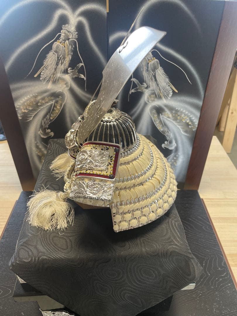 豪華な五月人形 兜飾り 龍屏風 弓太刀セット