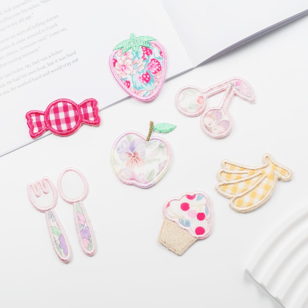 【L-4】食べ物ワッペン　★リバティ生地使用　アイロン　さくらんぼ　いちご