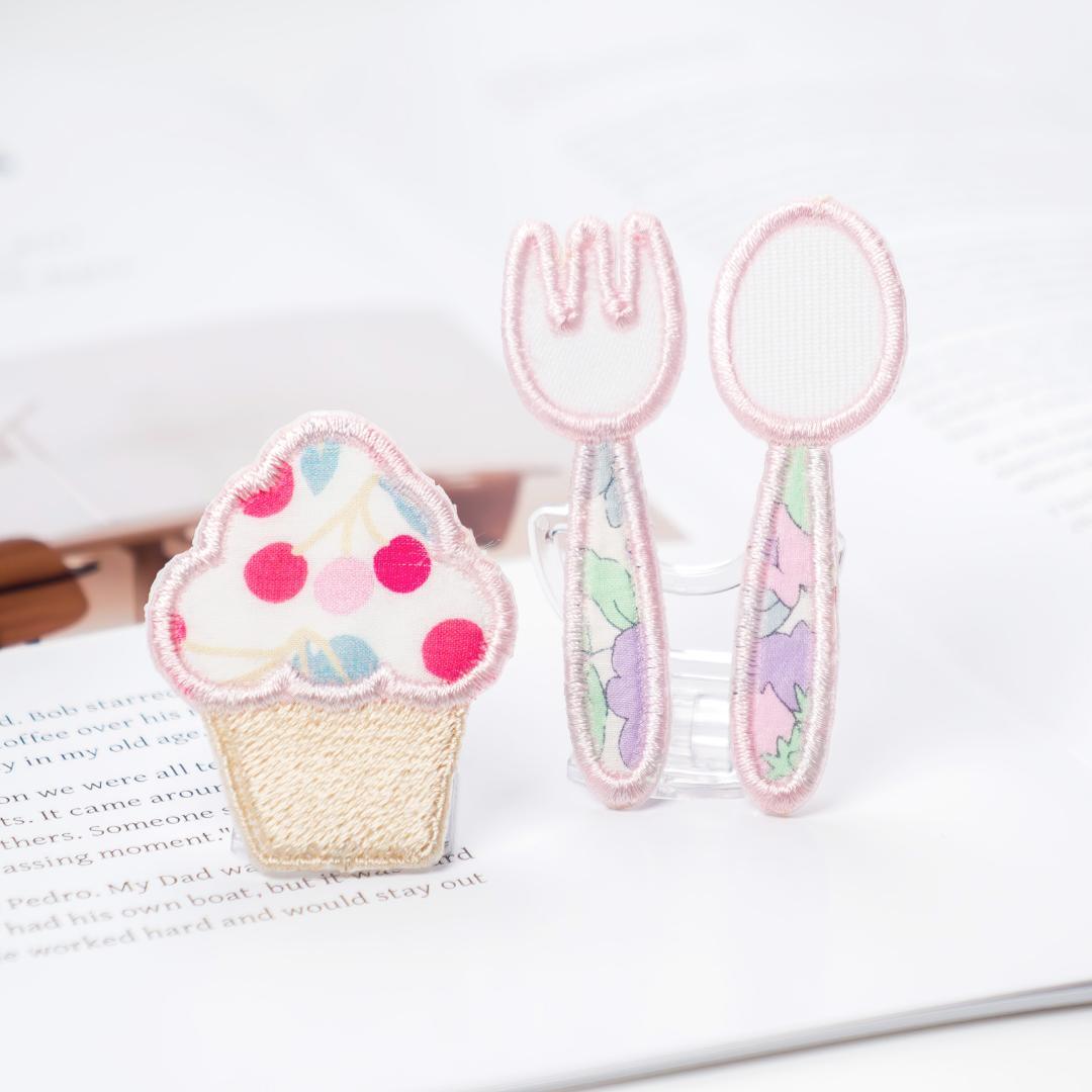 【L-4】食べ物ワッペン　★リバティ生地使用　アイロン　さくらんぼ　いちご