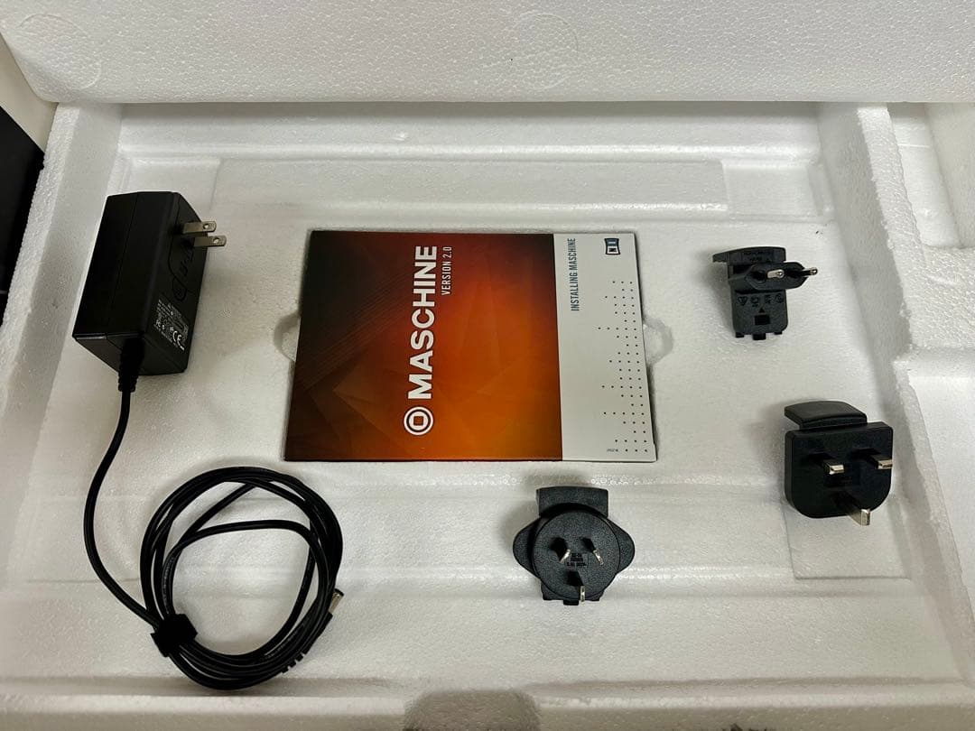 Native Instruments MASCHINE STUDIO サンプラー