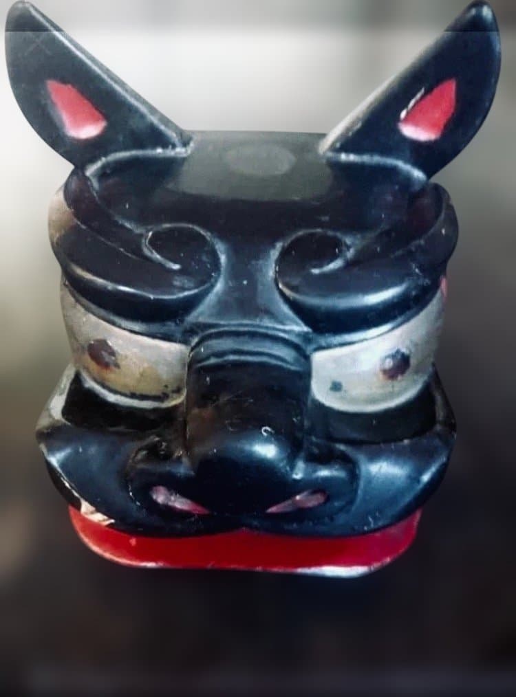 【正月】縁起物　お年玉　獅子舞　ビンテージ木製　レトロ　漆黒塗　こども　成長祈願