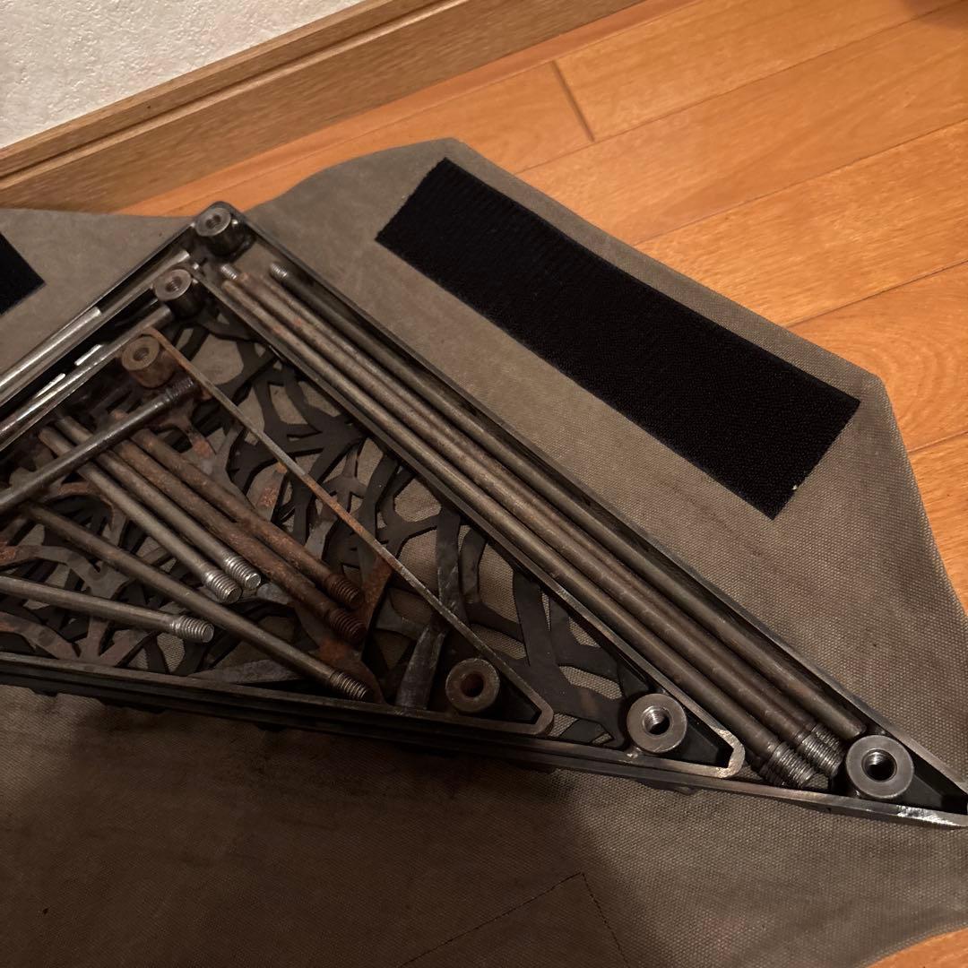 サンゾクマウンテン 山賊 デルタス 焚き火 グリル サイドテーブル　キャンプ