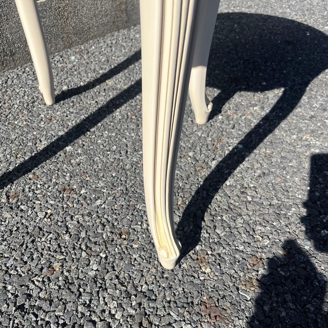 カリモク　ドマーニシリーズ　ルイ15世 丸型サイドテーブル