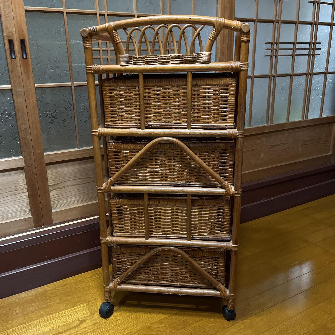 アンティーク　ラタン4段チェスト　キャスター付