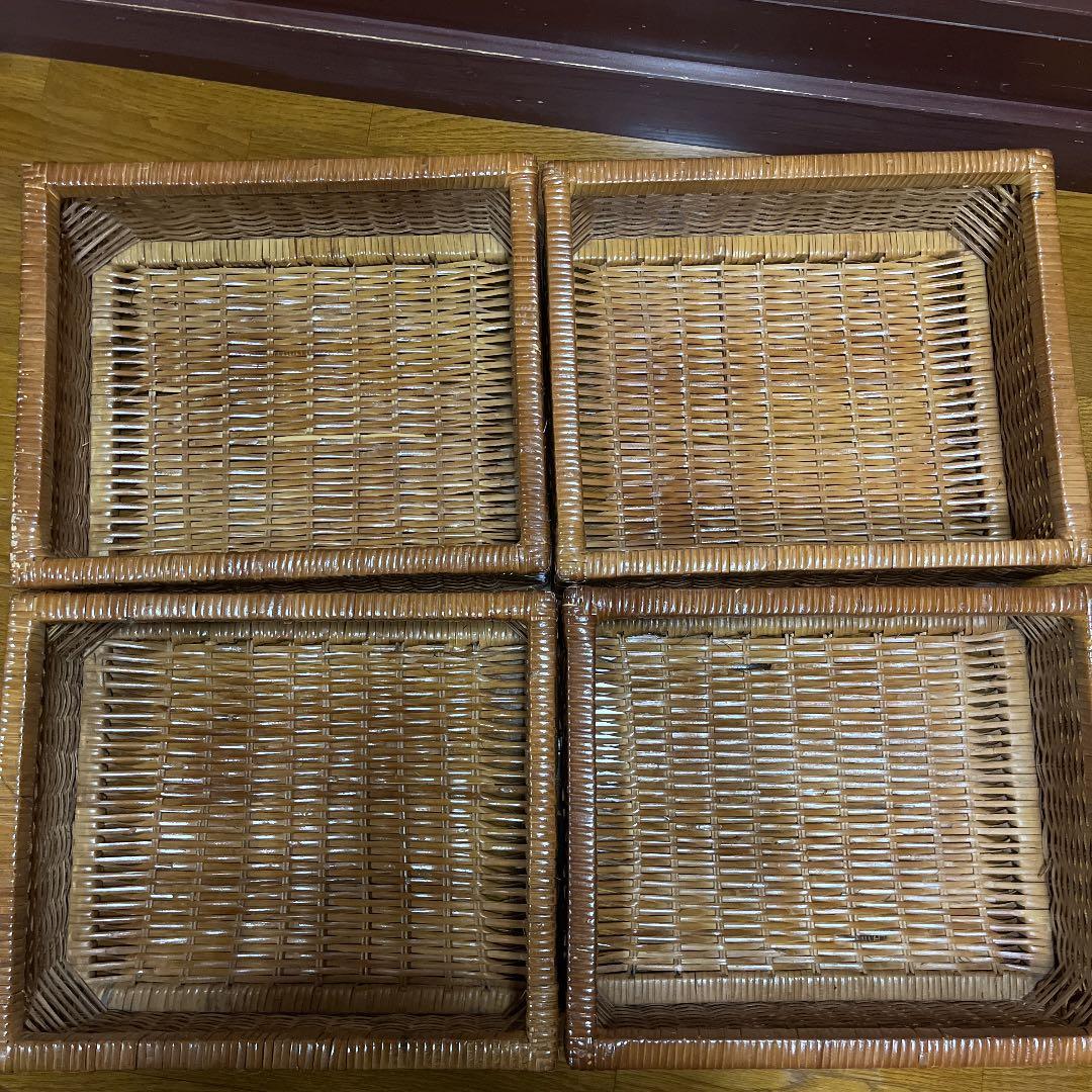 アンティーク　ラタン4段チェスト　キャスター付