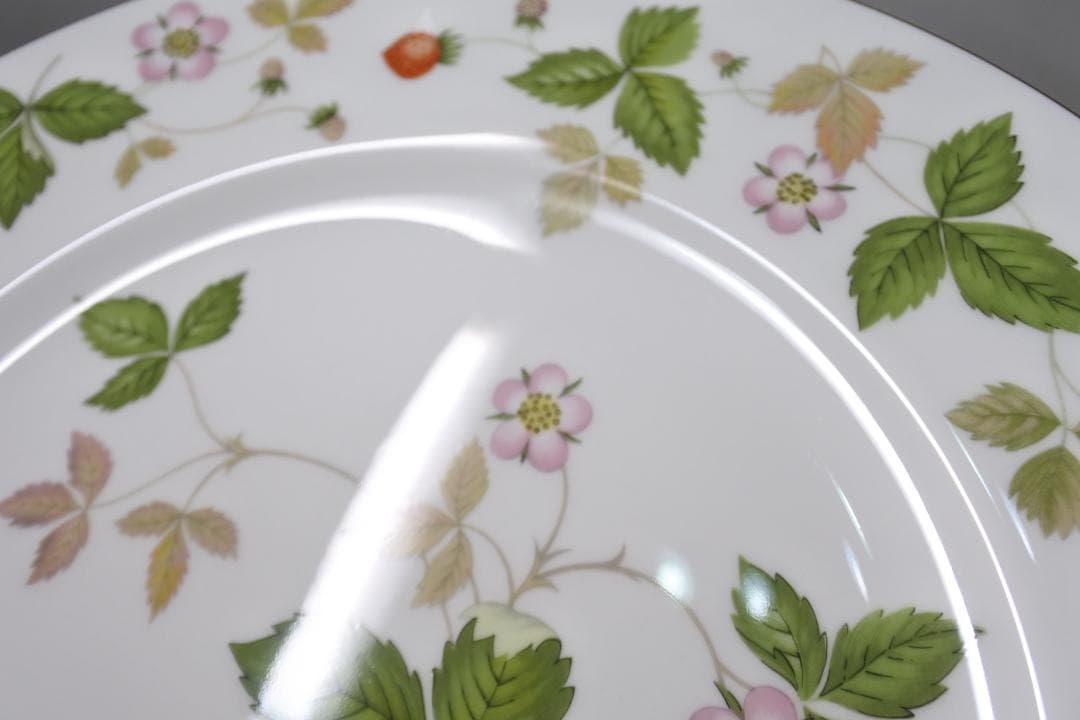 ウェッジウッド ワイルドストロベリー 27ｃｍ ディナープレート ６枚