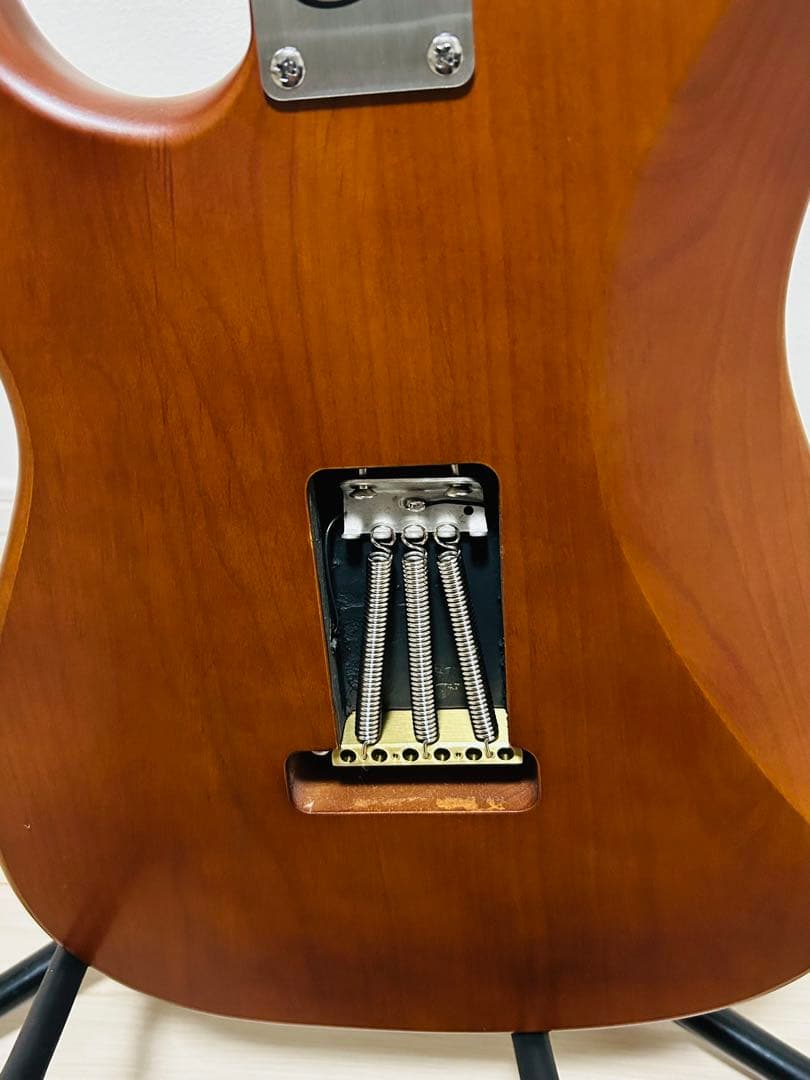 良品 コンポーネント ストラトキャスター 虎杢ネック アルダー2Pボディ