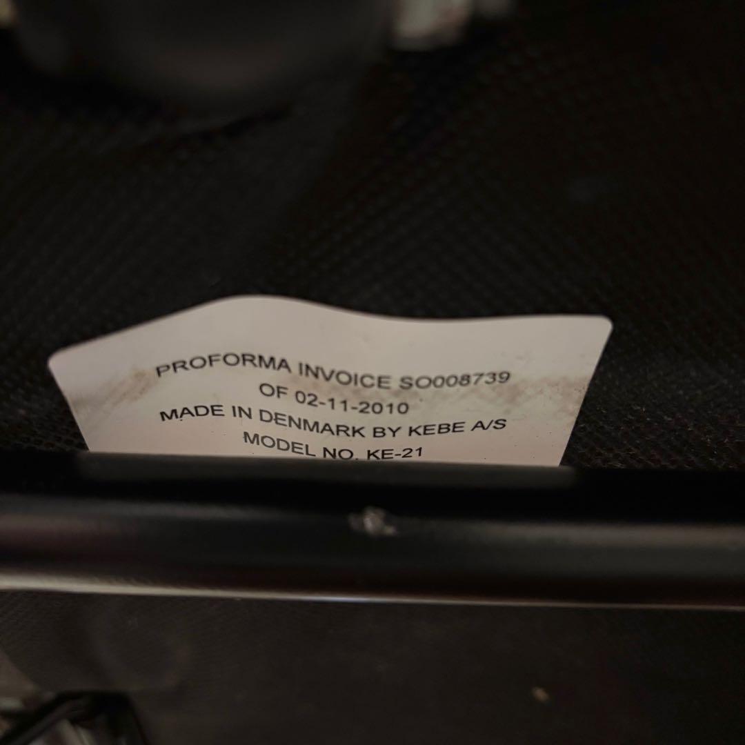 デンマーク製 KEBE ケベ 本革 リクライニングチェア KE ダークグリーン