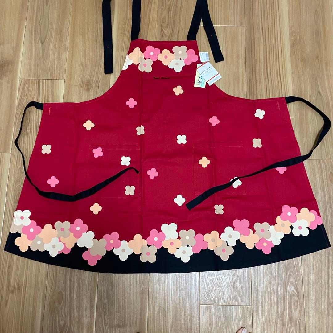 新品 未使用 タグ付き 日本製 平野レミ エプロン 花柄 赤 - メルカリ