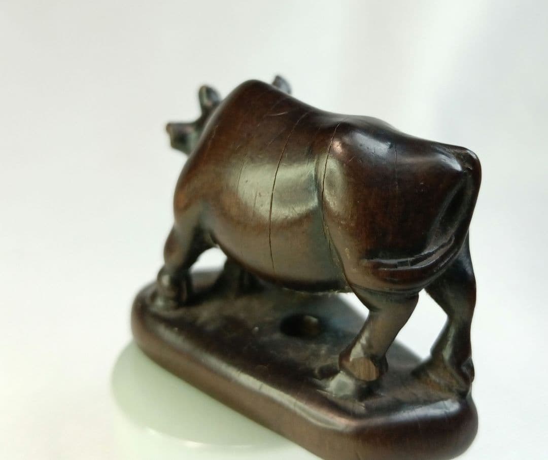 柘植彫 根付「牛に引かれて善光寺参り」 江戸時代 古民具