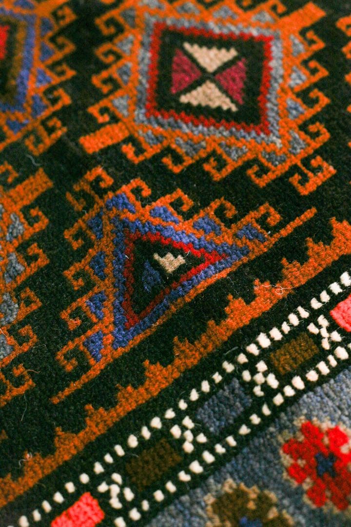 150cm×83cm ソファサイズ バルーチ トライバルラグ ヴィンテージラグ