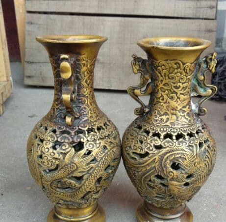 「古玩銅器雑項」は「擬古老銅器透かし」龍鳳花瓶一対価純銅老物件を所蔵している