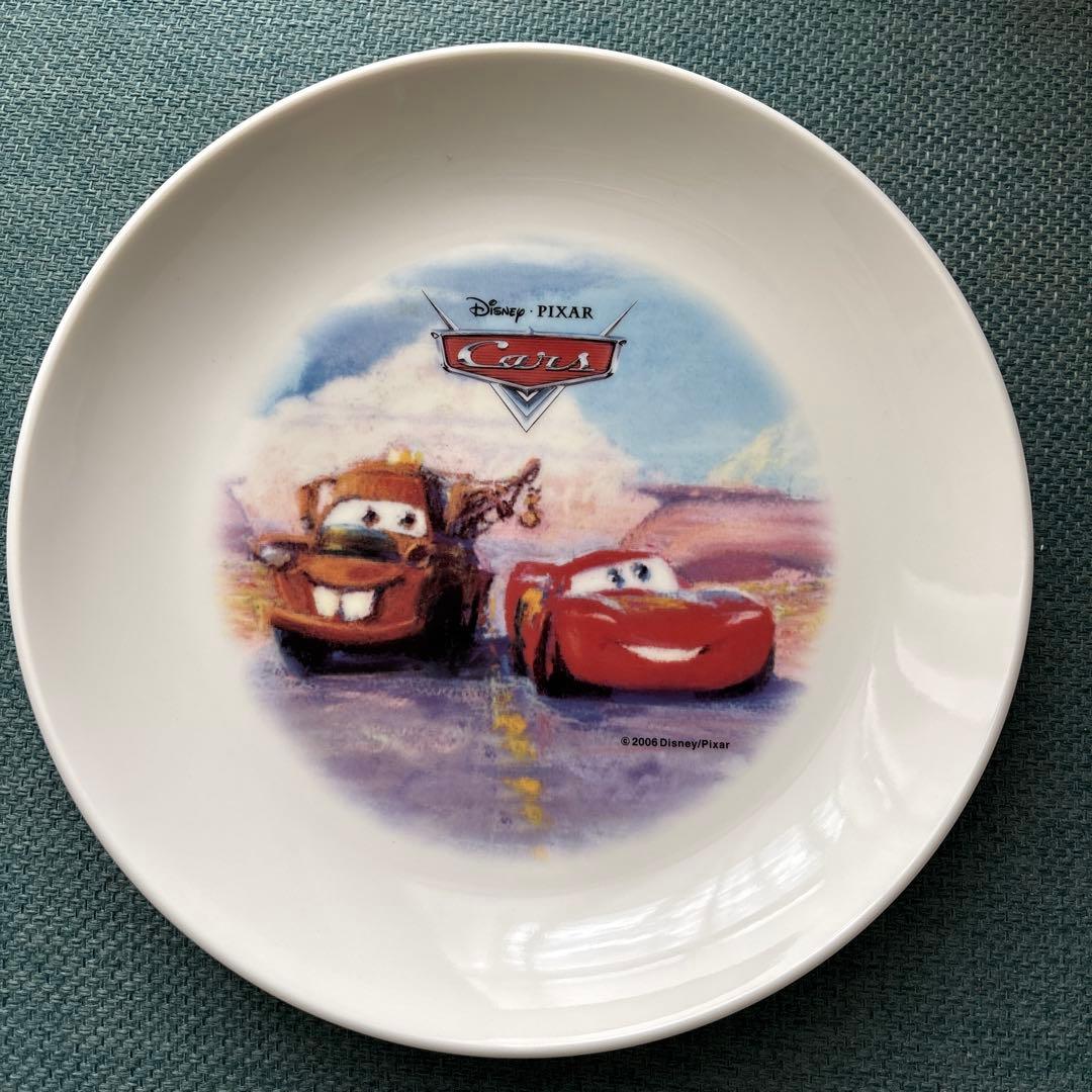 ピクサーオリジナルイラスト絵皿　「カーズ」