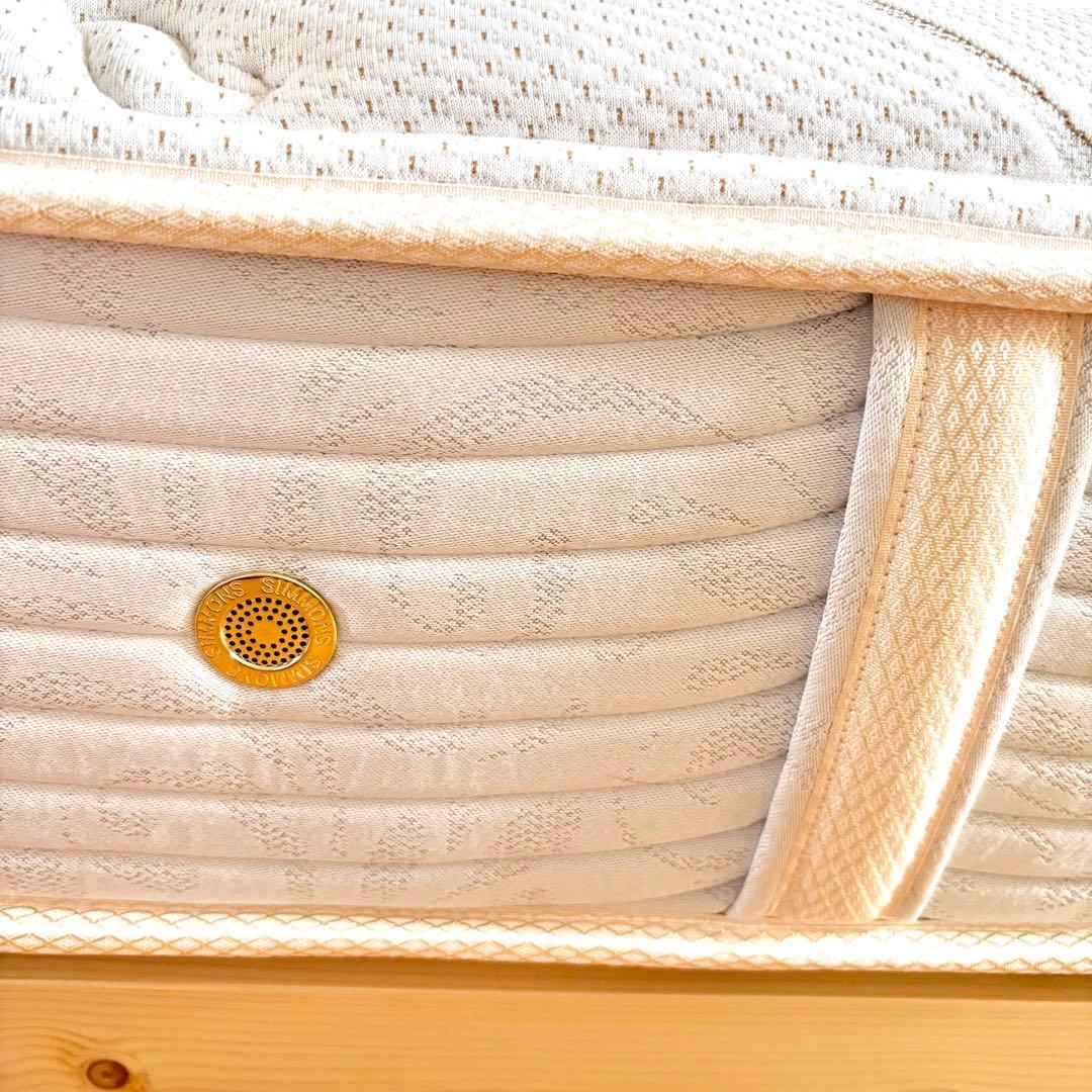 【美品・正規品】シモンズ(Simmons) マットレス セミダブル