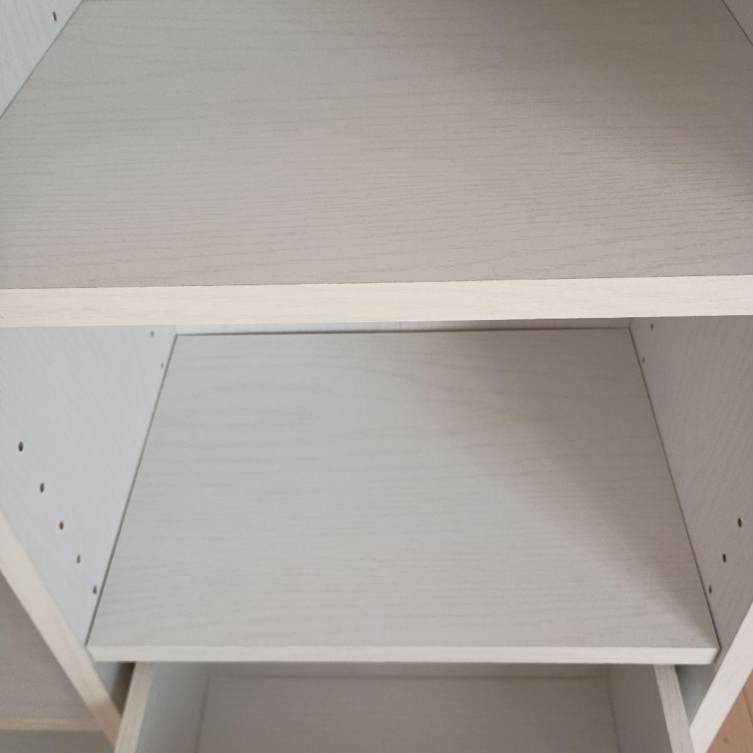 早い者勝ち！ニトリ【サラ】ホワイト ガラス扉付き本棚