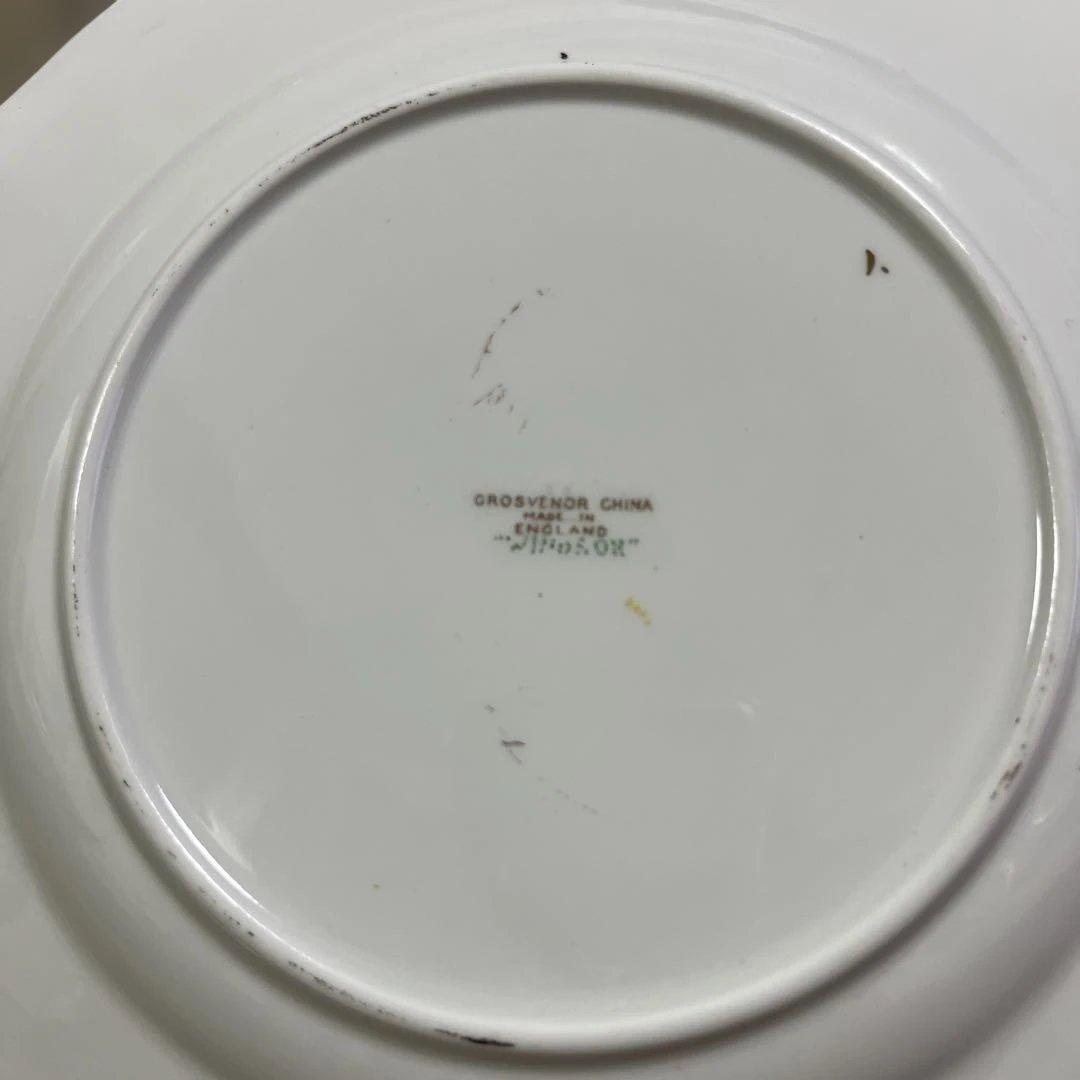 イギリスアンティーク　WINDSORの皿とミルクピッチャーのセット