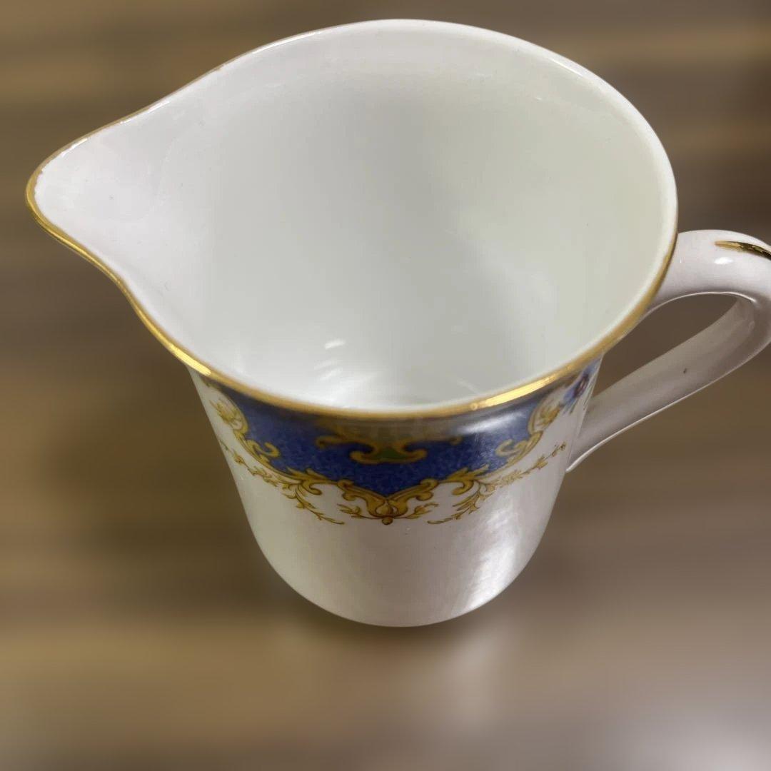 イギリスアンティーク　WINDSORの皿とミルクピッチャーのセット