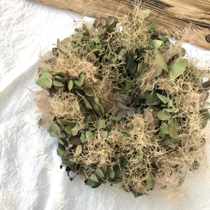 ユーカリとスモークツリーフライングリース