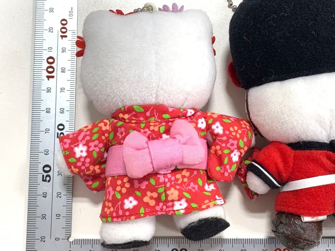 サンリオ　ハローキティ　ロンドン　着物　チャイナドレ　ぬいぐるみ