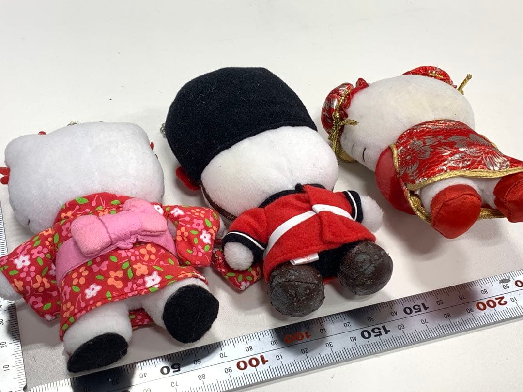 サンリオ　ハローキティ　ロンドン　着物　チャイナドレ　ぬいぐるみ