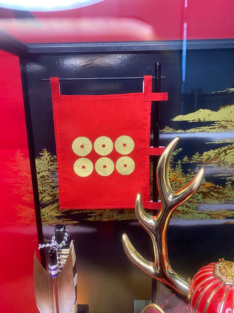 真田幸村公之兜　東京久月　五月人形　家紋付き兜飾り　オルゴール付きガラスケース入