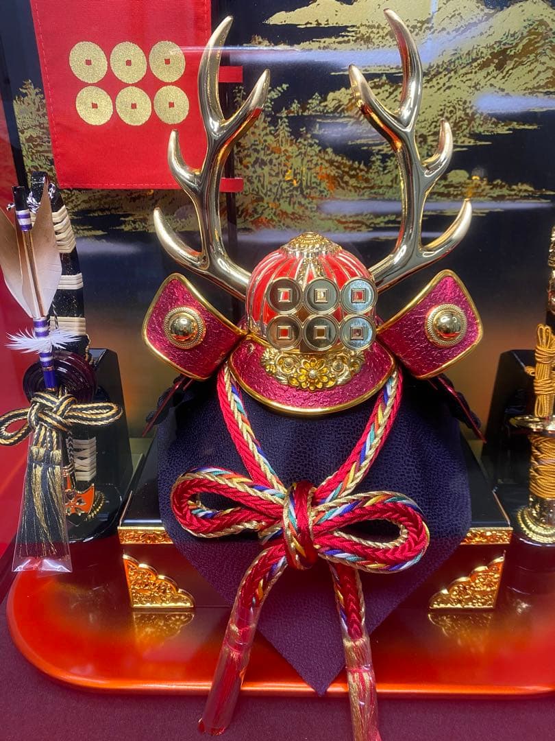 真田幸村公之兜　東京久月　五月人形　家紋付き兜飾り　オルゴール付きガラスケース入